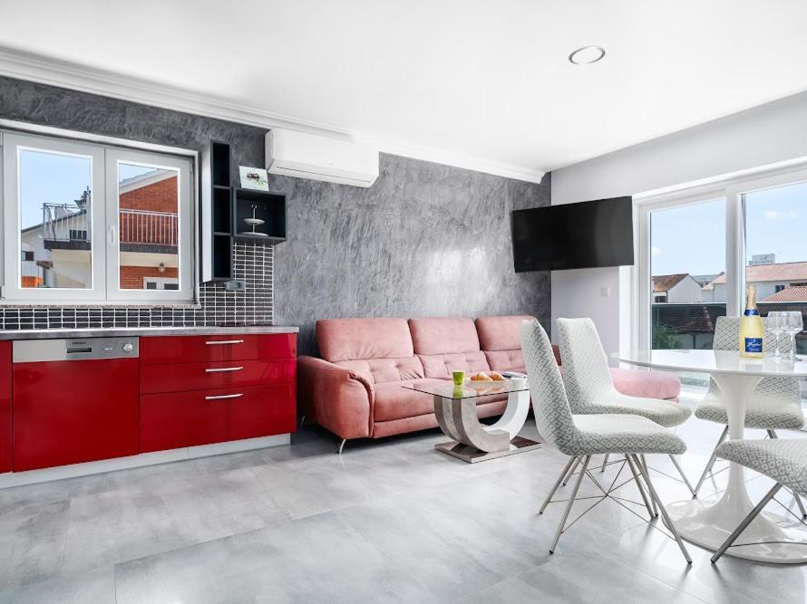Luxury Apartments-La Dino Maky ヴォディツェ 部屋 写真